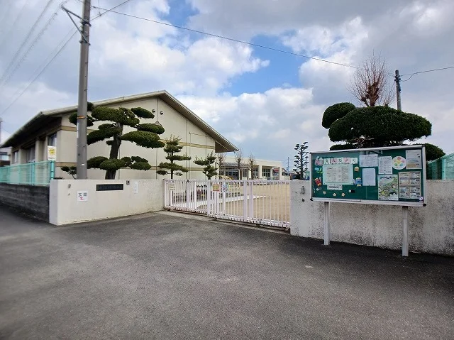 高松市立川岡幼稚園さんまで2100m