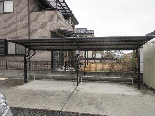 屋根付き駐輪場