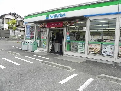 ファミリーマートまで800m