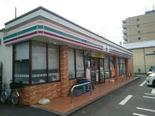 セブンイレブンまで400m