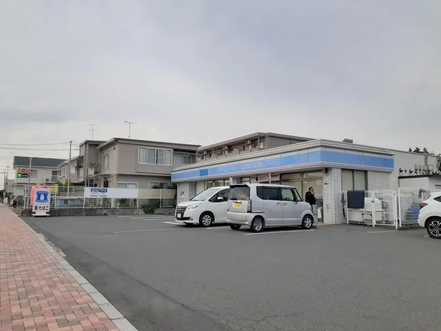 LAWSONまで356m