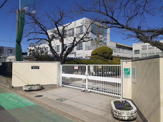 昭和橋小学校まで60m