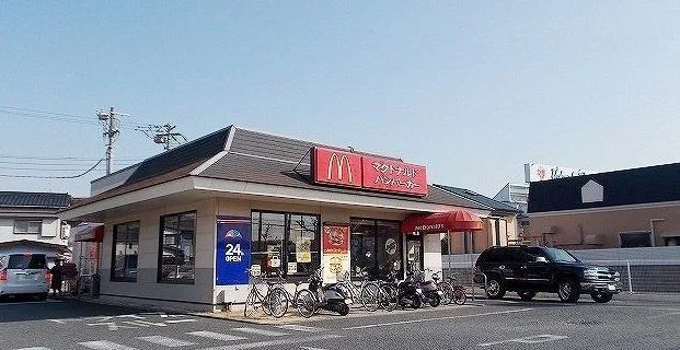 マクドナルド久里浜街道舟倉店まで686m