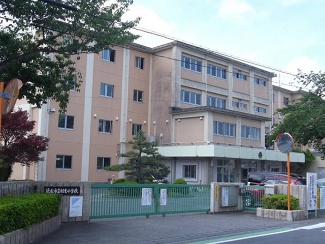 浜松市立初生小学校まで750m