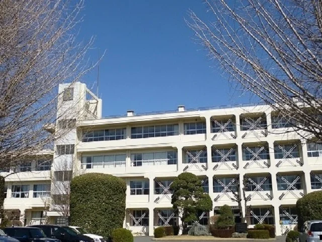 真岡市立中村中学校まで1000m