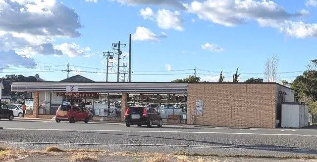 セブンイレブン館山真倉店まで800m