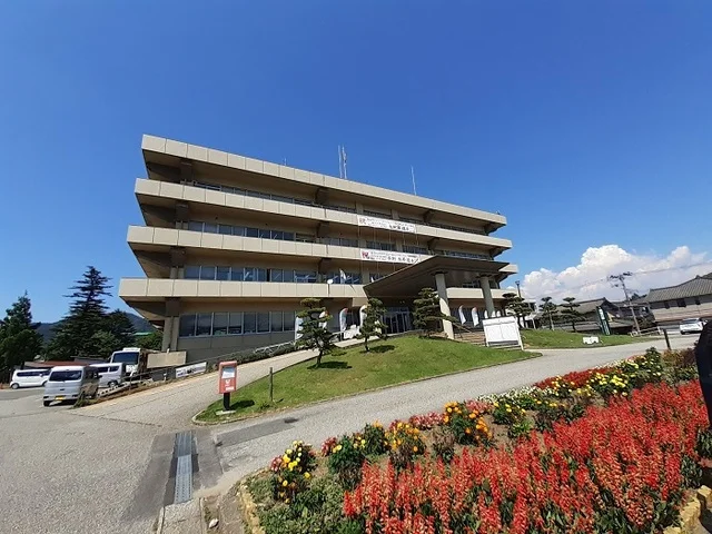 村上市役所まで1000m
