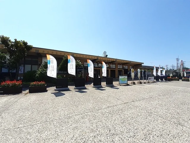 村上駅まで1400m