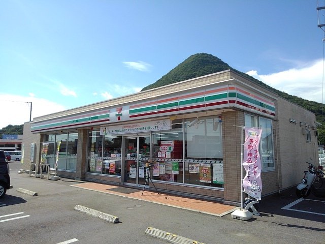 セブンイレブン丸亀飯山町川原店まで800m