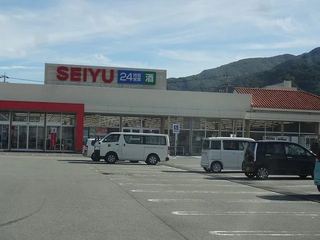 西友  諏訪湖南店まで3000m