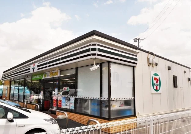 セブンイレブン大府森岡町店まで450m