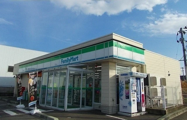 ファミリーマート大館住吉町店まで600m