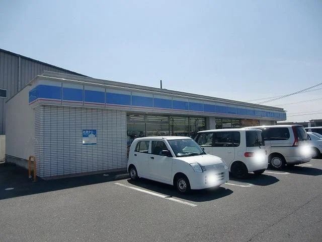 ローソン国道辻店まで417m