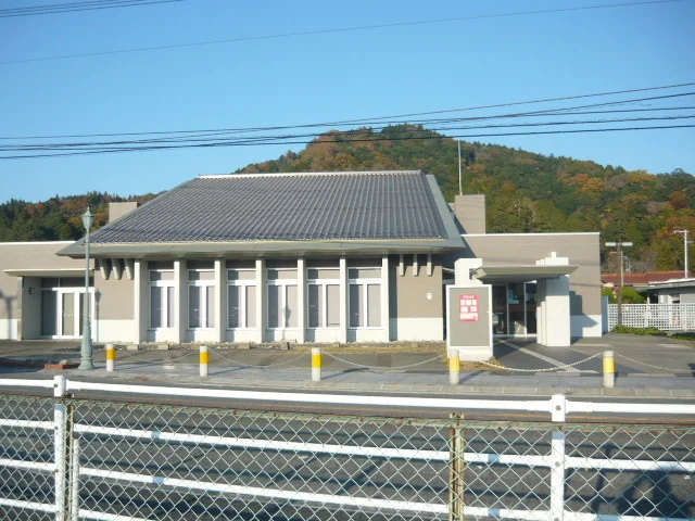 吉田郵便局まで500m