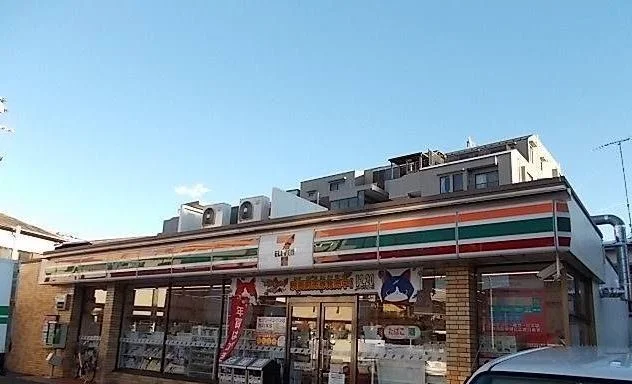 セブンイレブン横浜戸塚吉田町店まで50m