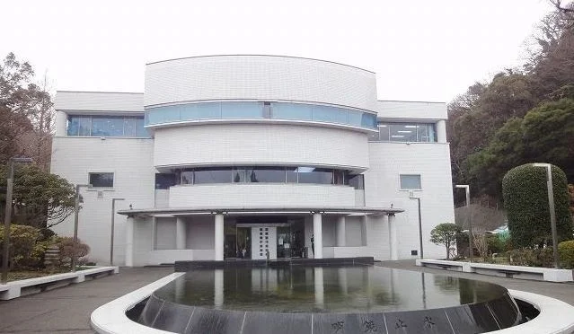 葉山町役場まで1430m