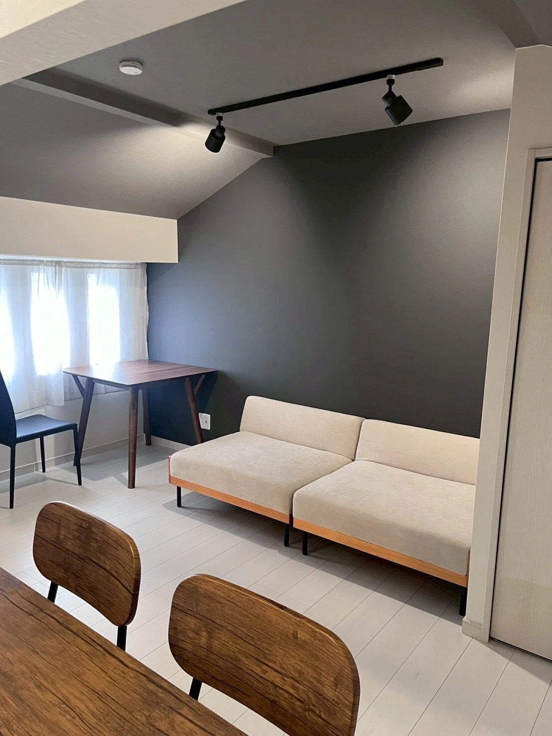 室内 (ソファー)