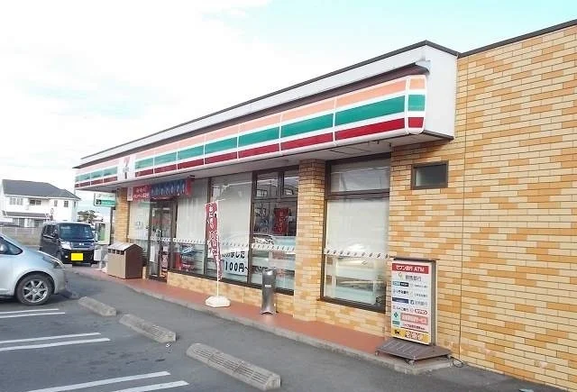セブンイレブン伊勢崎富塚店まで170m