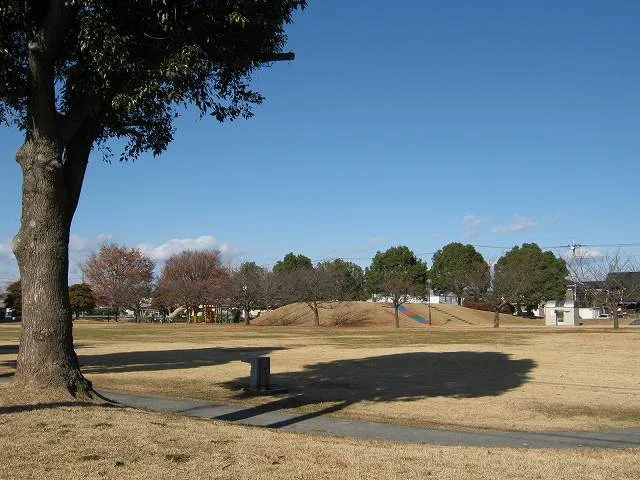 富塚公園まで300m