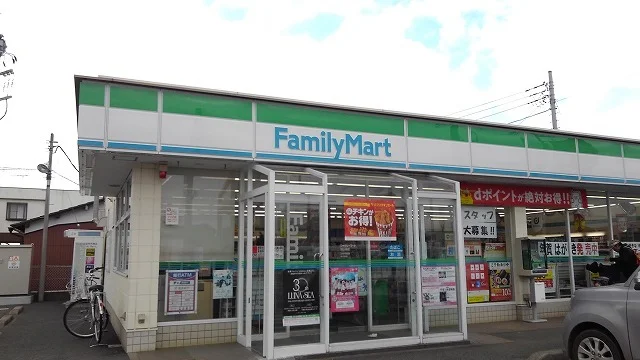 ファミリーマート境山神店まで120m