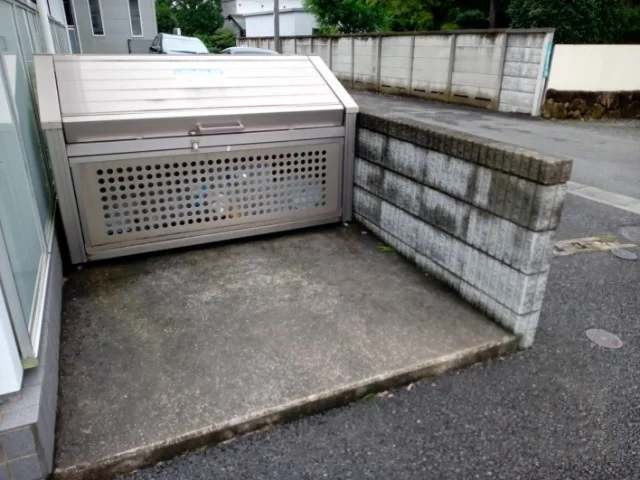 ゴミ捨て場