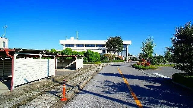 妻沼行政センターまで600m