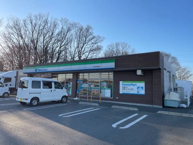 ファミリーマートまで500m