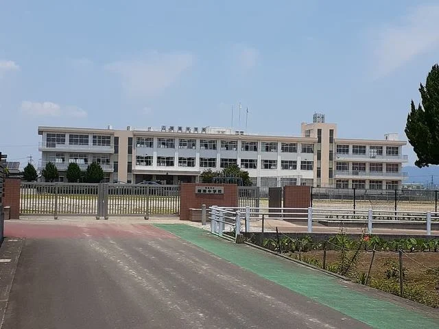 陵南中学校まで450m