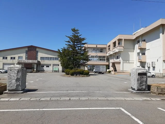 藤島小学校まで404m