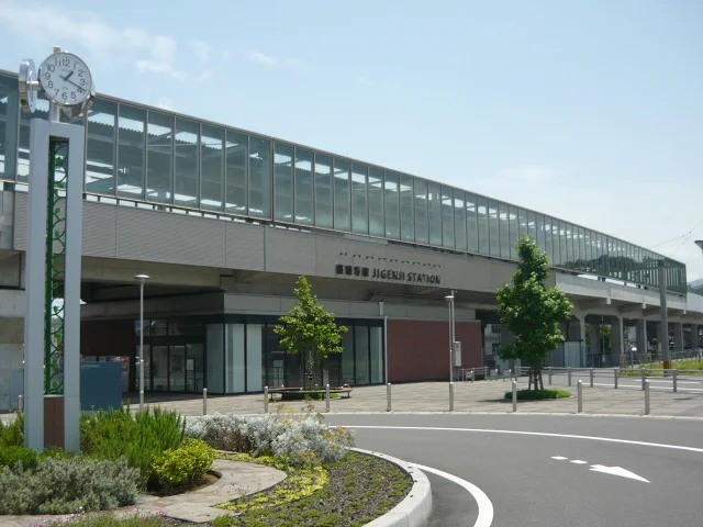 慈眼寺駅まで400m