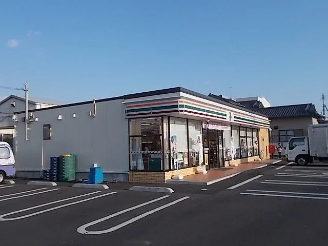 セブンイレブン　富士市中丸店まで60m