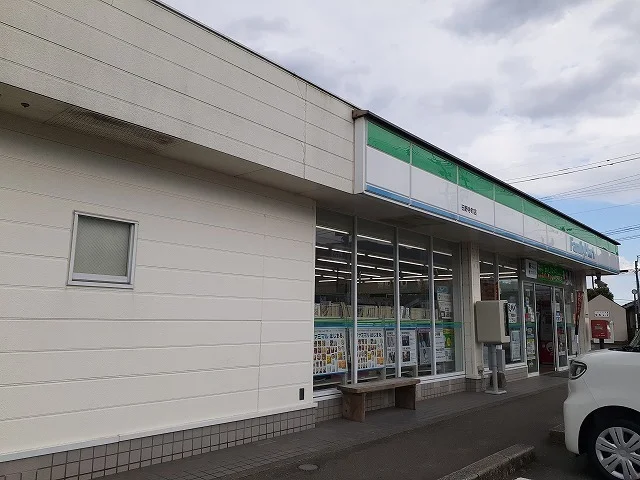 ファミリーマート田野寺町店まで800m