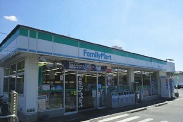 ファミリーマートまで400m