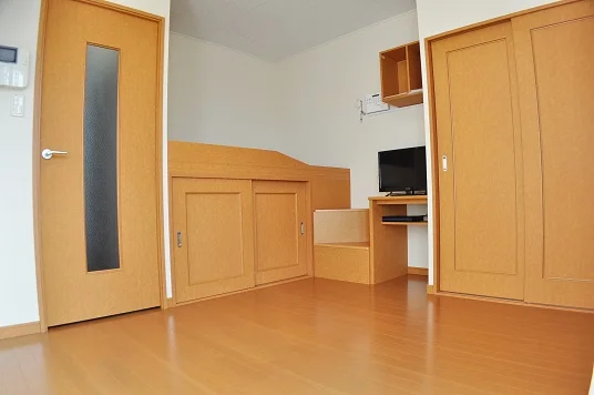 ベッド、ＴＶ付き（部屋によりメーカーは異なります）