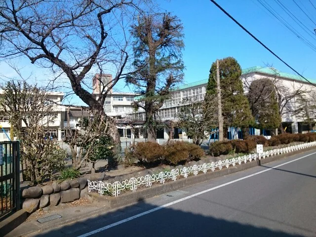 市立豊岡小学校まで900m