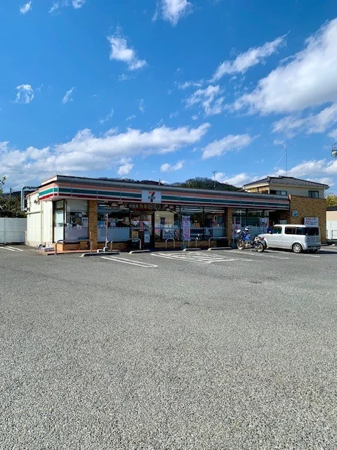セブンイレブンあきる野瀬戸岡店まで230m
