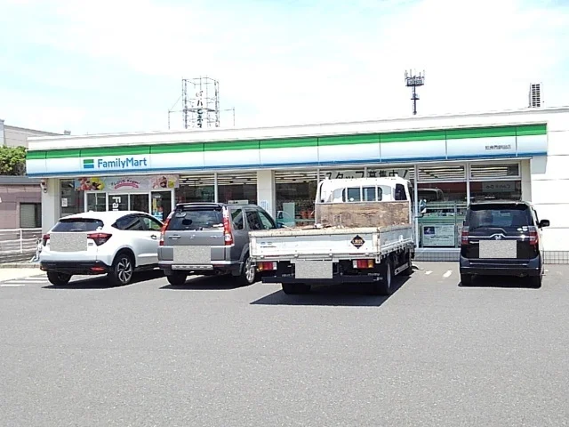 ファミリーマート姶良西餅田店まで350m