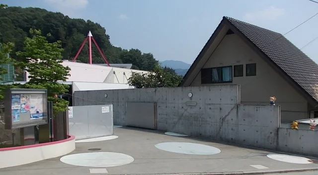 ひかり幼稚園まで1000m