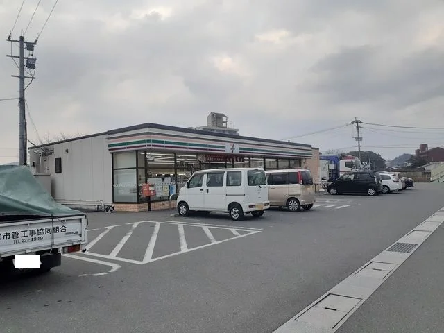 セブンイレブンまで1900m