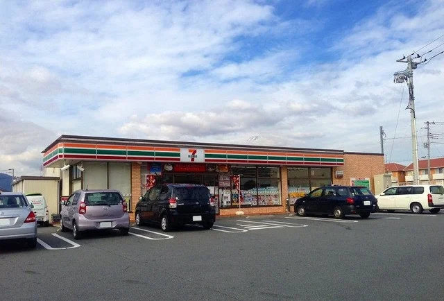 セブンイレブン御殿場大坂店まで200m
