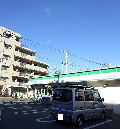 ファミリーマートまで120m