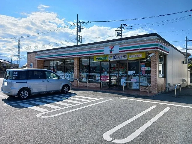 セブンイレブン竜王駅前店まで400m