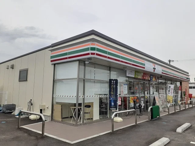 セブンイレブン高勢町店まで270m