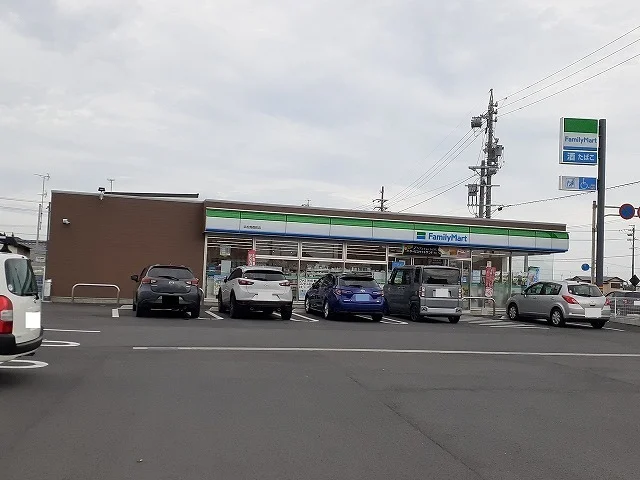 ファミリーマート浜松馬郡店まで1200m
