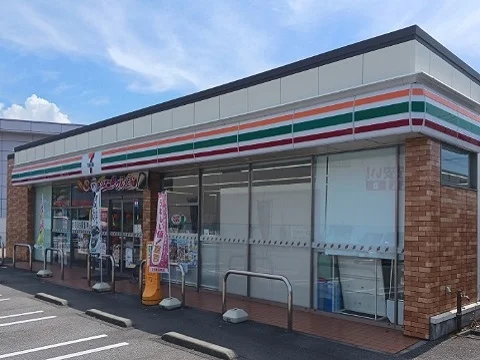 セブンイレブン入善椚山店まで850m