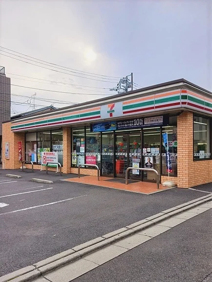 セブンイレブン豊島高松１丁目店まで299m