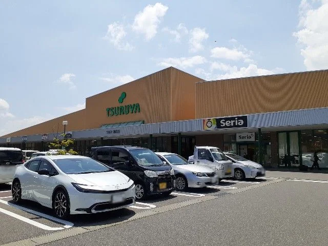 ツルヤ　池田店まで1500m