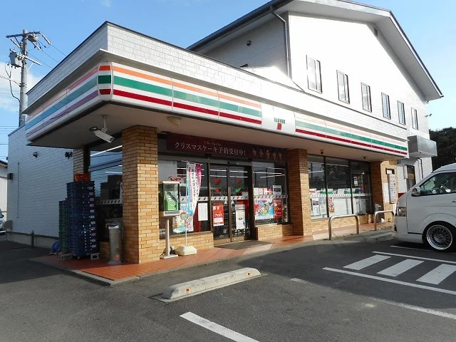 セブンイレブン　穂高富田店まで2000m