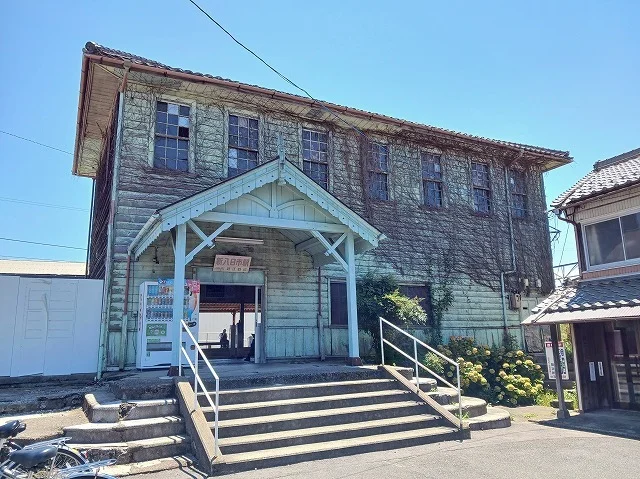 近江鉄道新八日市駅まで190m