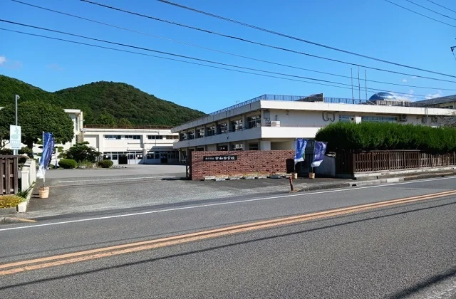 西予市立宇和中学校様まで300m